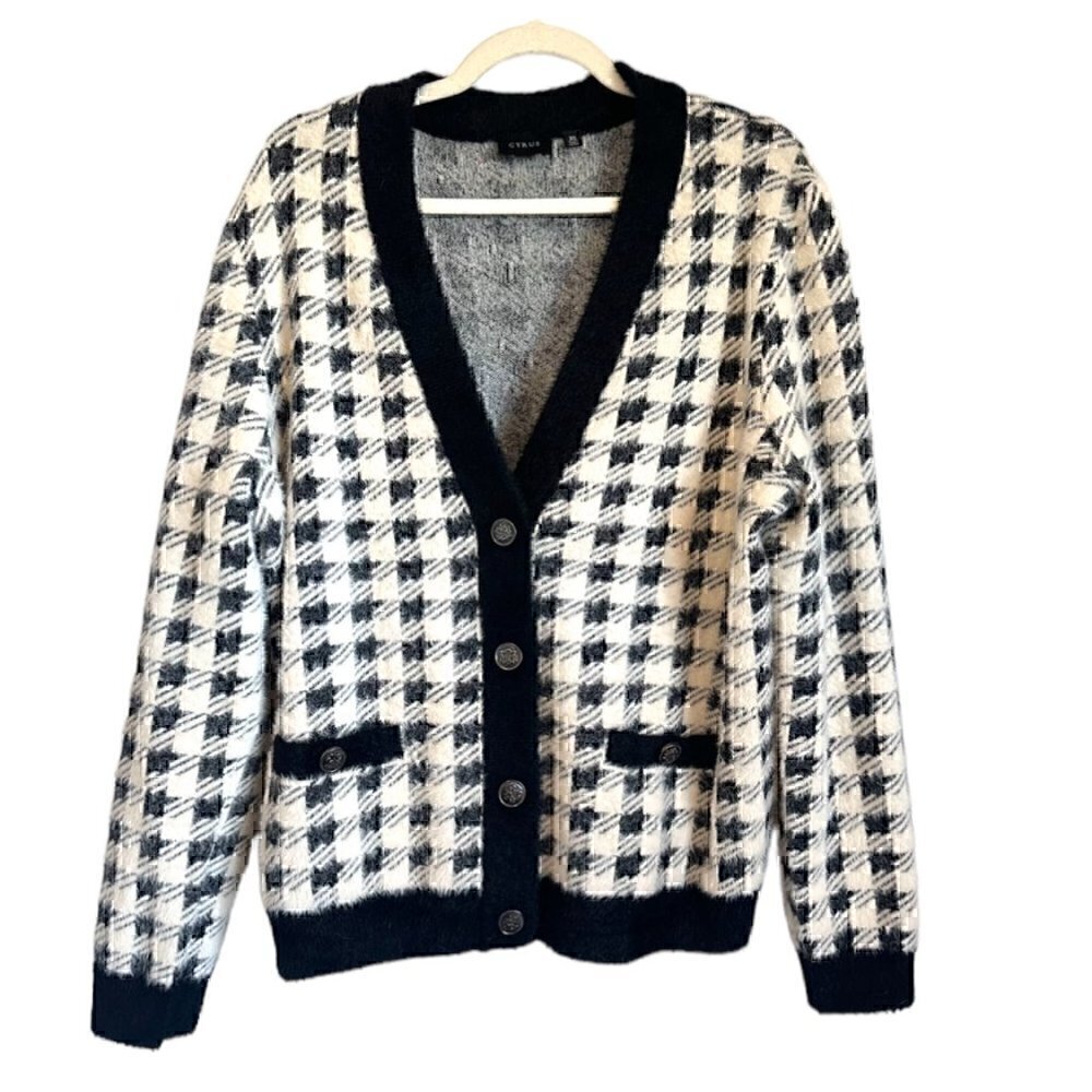 Cyrus SUPER SOFT women's sweater black and white with silver button detail XL